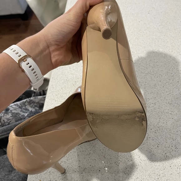 Guess nude heels, like new! - Picture 3 of 5